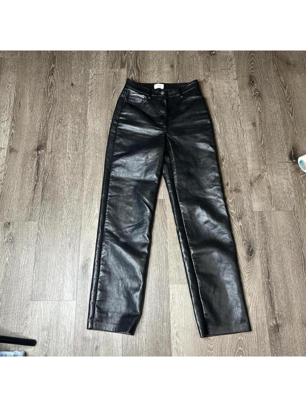 Aritzia Women's Black Trousers